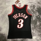 Philadelphia 76ers 1997-1998 Allen Iverson Mitchell & Ness Black Jersey Hardwood Classics Man (IVERSON #3)