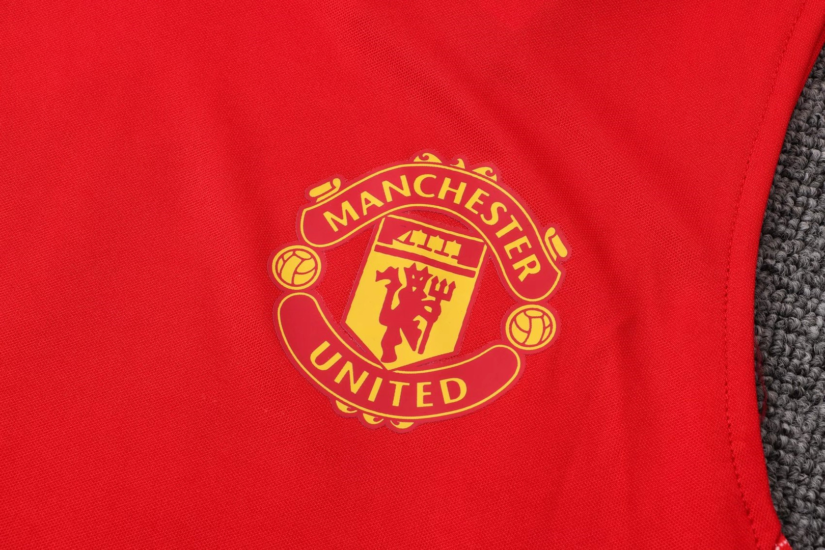 21/22 Manchester United Red Soccer Singlet Jersey Mens